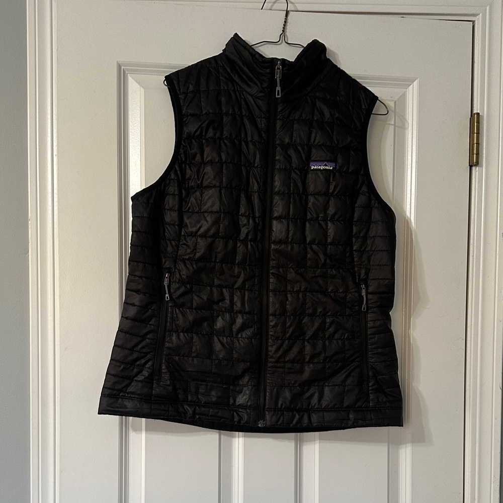 Patagonia Women's Black Insulated Vest